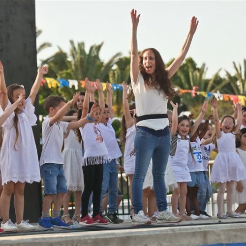 ילדי הגנים חוגגים עצמאות 71 למדינת ישראל